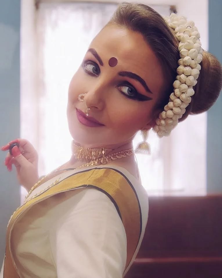 Alexandra Vodopyanova — Mohiniyattam