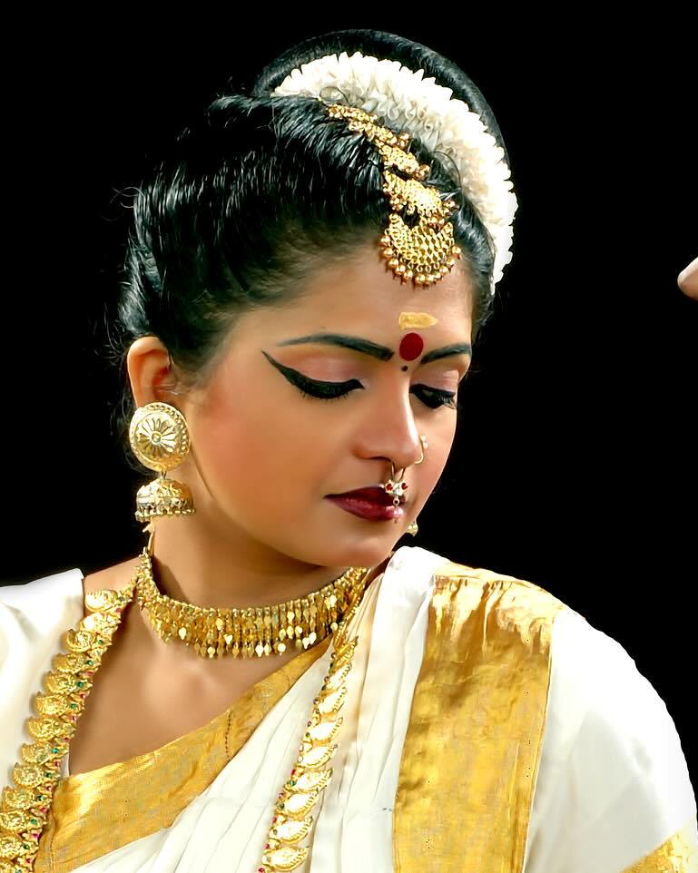 Shruthi Kezhakepuram Purushotham — Mohiniyattam