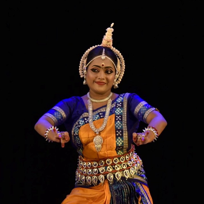 Ananya Mukherjee — Odissi